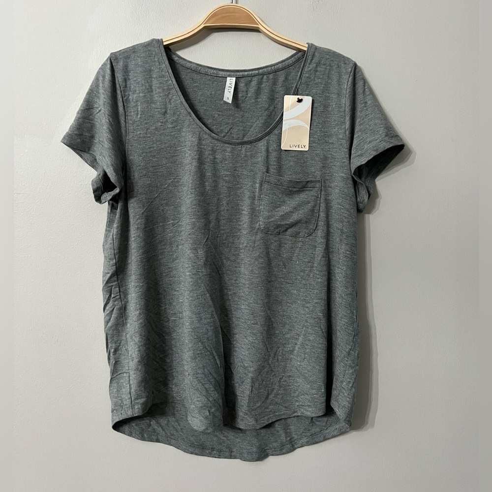 NEW LIVELY WOMENS TOP SIZE: Small
